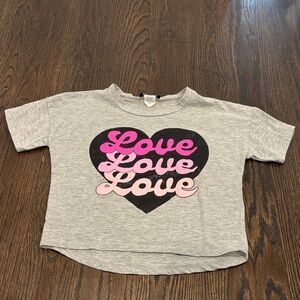 Miss Popular Girl’s Gray T-Shirt with Pink Love Design Size 7/8